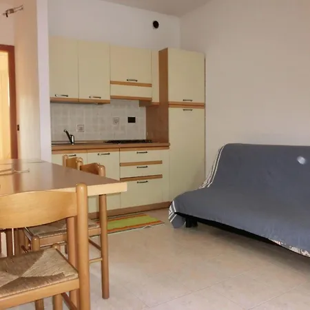 Apartment Inviting And Cozy With Swimming Pool