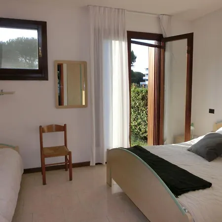 Inviting And Cozy With Swimming Pool Apartment